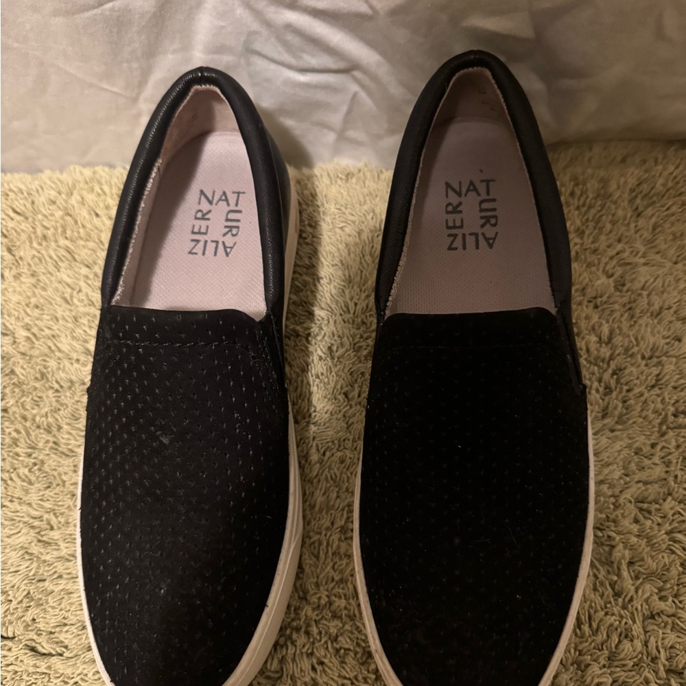 Naturalizer Men's Black Slip-On Loafers with White Sole